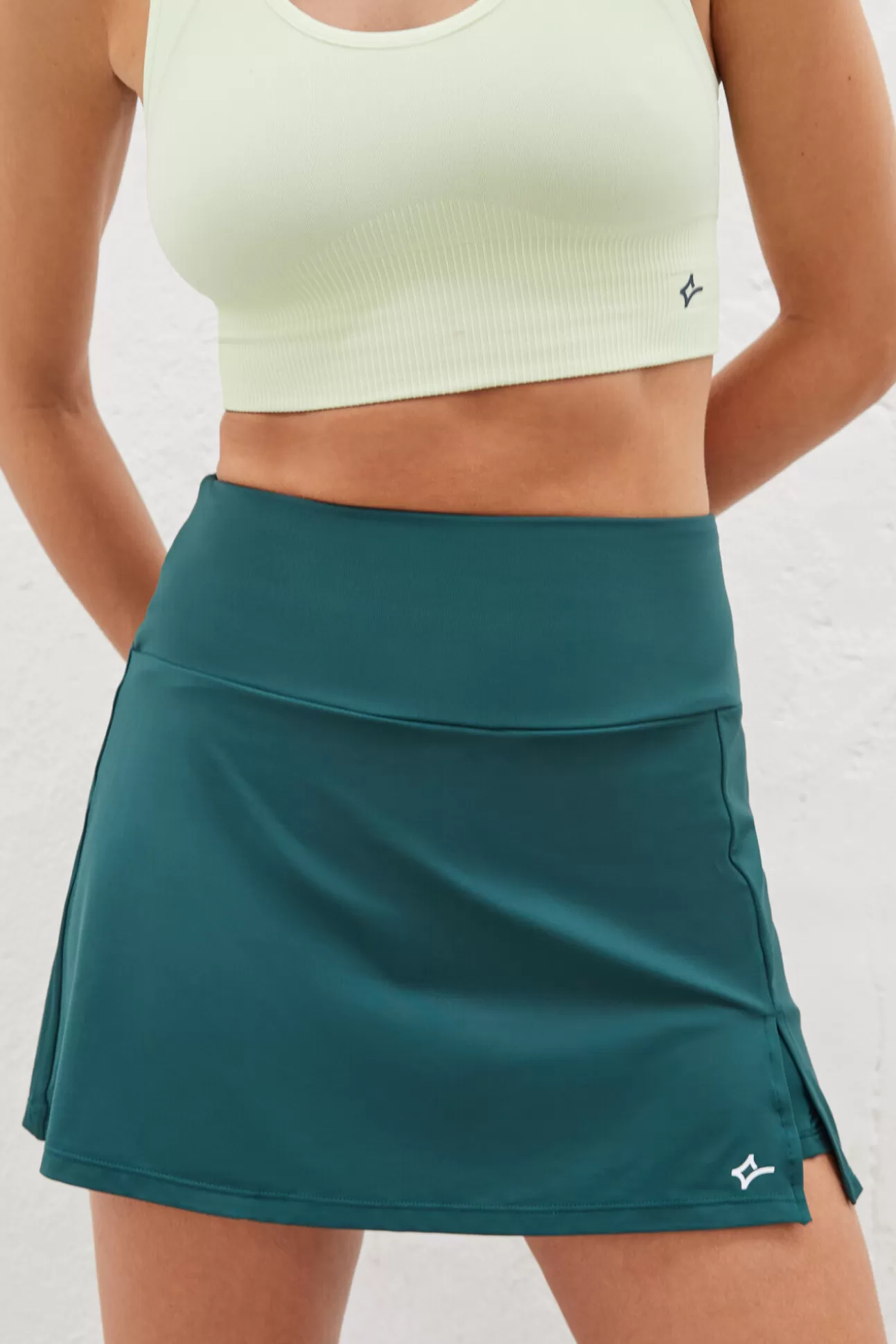 Active Wear^Dash and Stars Falda Malla Interior Verde