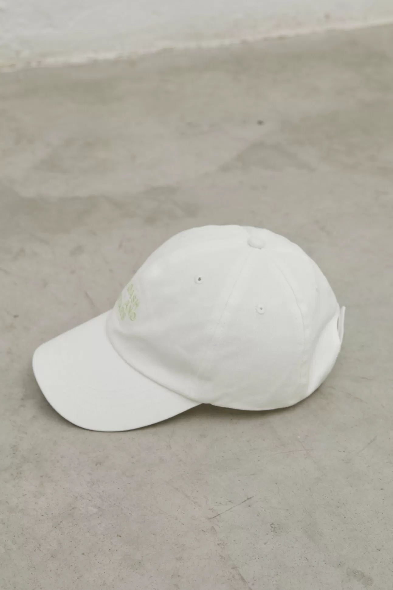 Active Wear^Dash and Stars Gorra Blanca Logo Bordado Beige